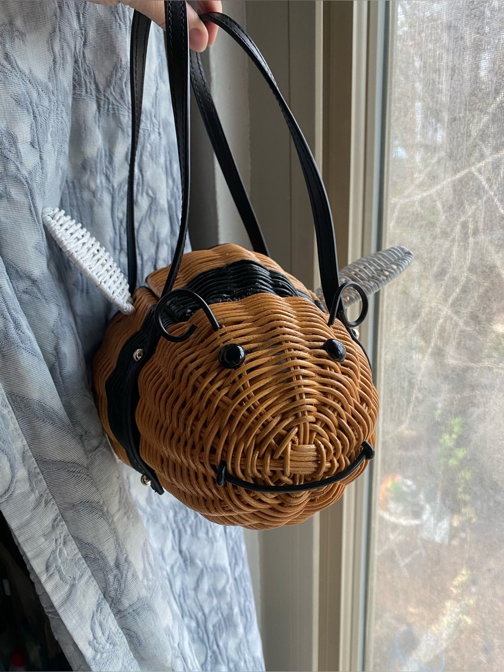Kate Spade Woven Rattan Bee down the rabbit hole novelty bag